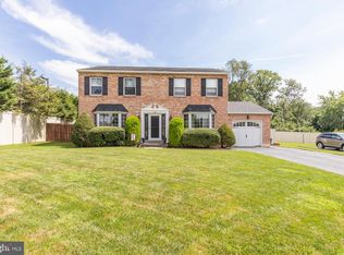422 Shubrook Ln, Aston, PA 19014