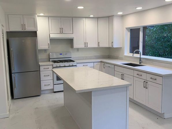 23835 S Kingston Rd NE