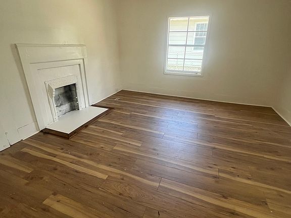 3rd image of 456 1st St N