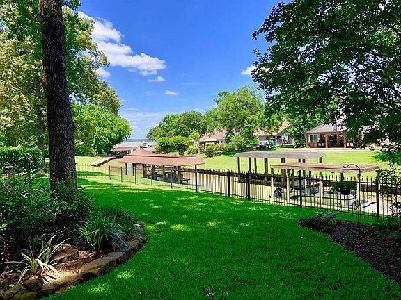 2nd image of 8214 Magnolia Glen Dr