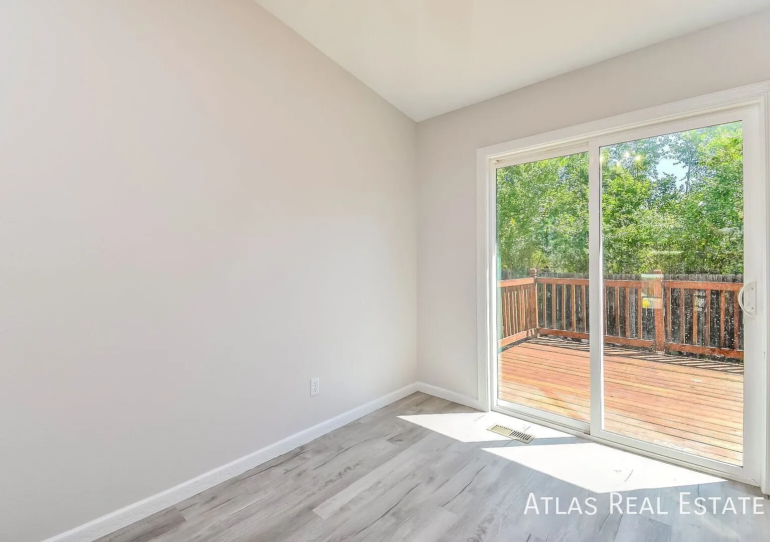 Coming Soon! || Wonderful 4 Bed 2 Bath Home Ready To Call Home! — Photo 4