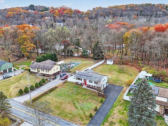 2nd image of 91 Velie Road