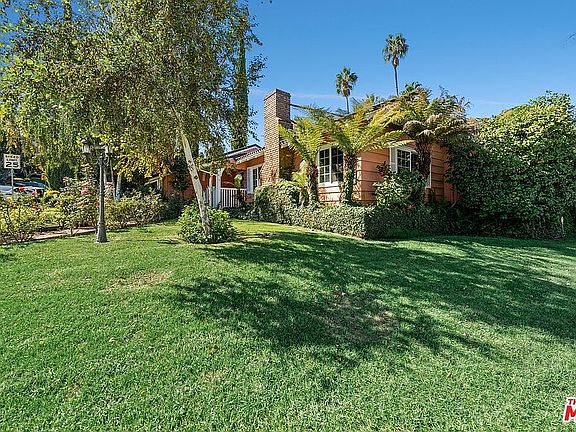 2nd image of 3761 Wrightwood Dr
