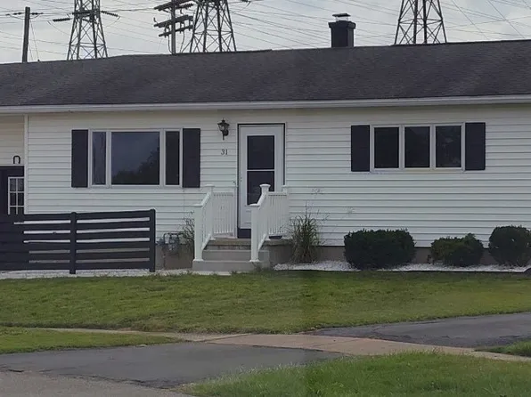 31 Saint Boniface Rd, Cheektowaga, NY 14225