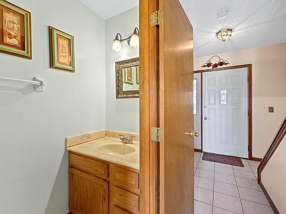 5th image of 7533 Newkirk Dr