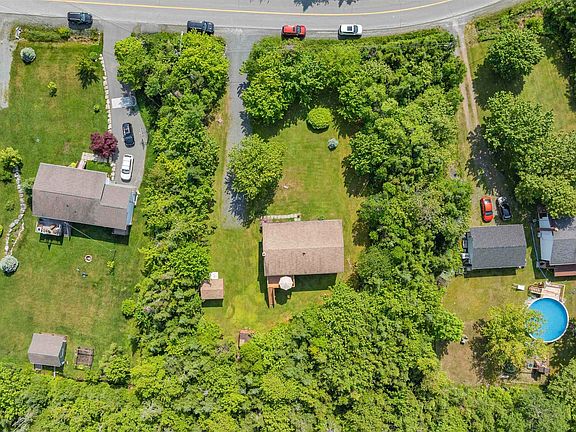 5th image of 200 Bayview Dr