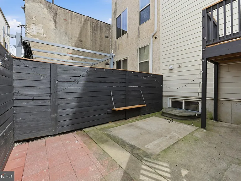 2313 Ellsworth St — Photo 36