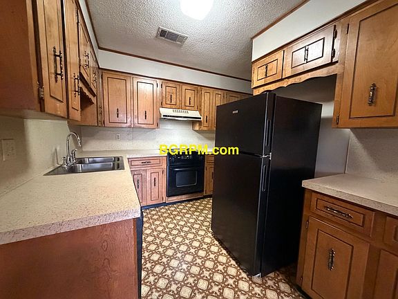 4th image of 2306-2316 Northeastern Ave #2306