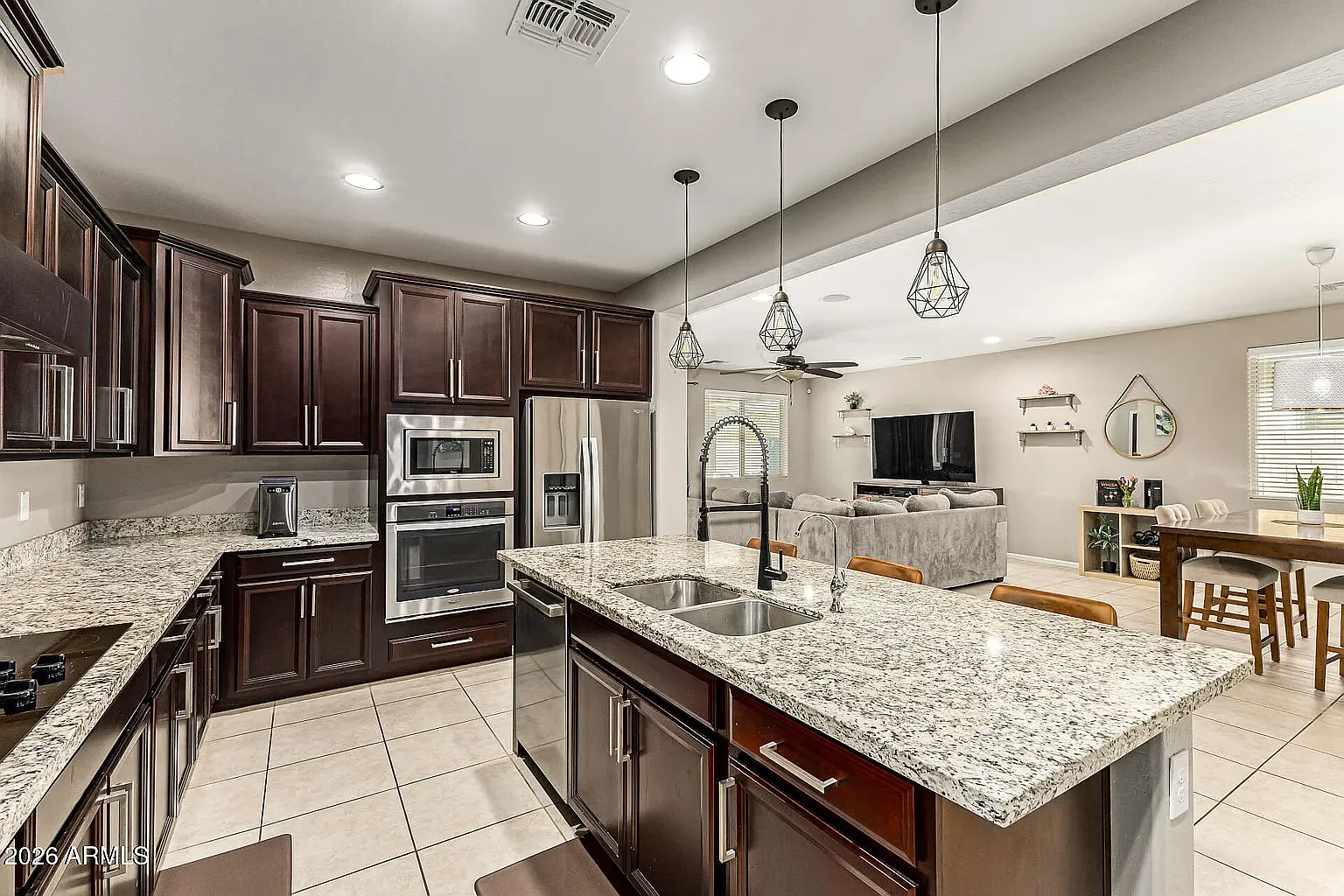4 bed, 1907 sqft, $2,450 — Photo 3
