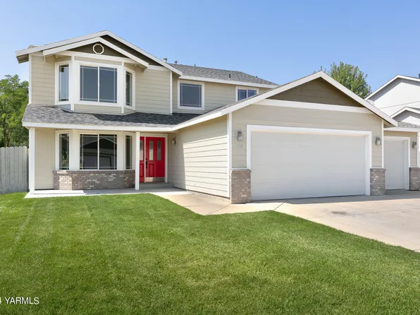 110 N Centennial St, Moxee, WA 98936