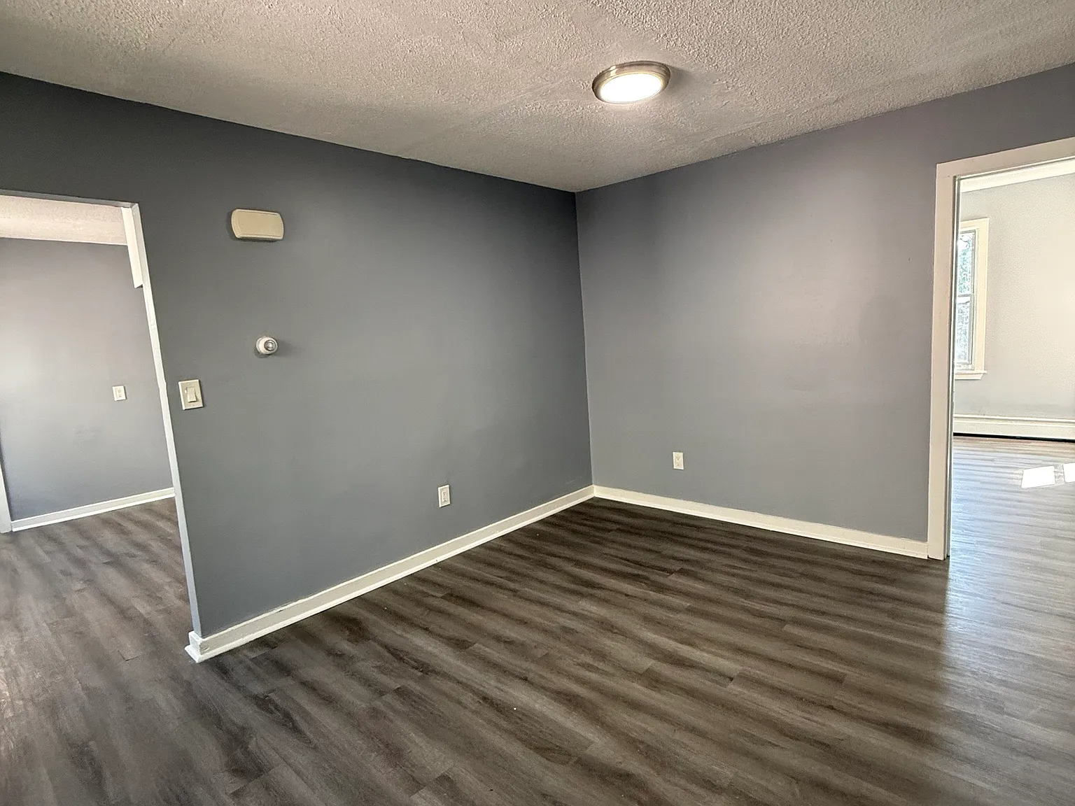 9 bed, 3.0 bath, 3222 sqft, $1,600 — Photo 3