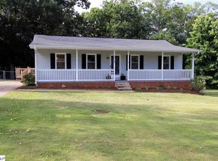 1015 Cardinal Woods Dr, Boiling Springs, SC 29316