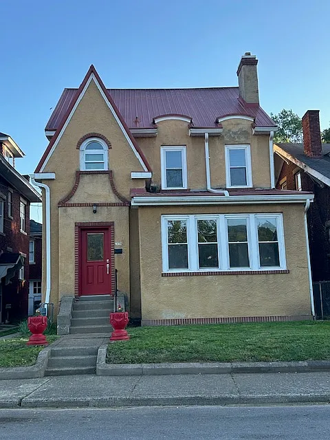 3 bed, 2256 sqft, $1,600 — Photo 1