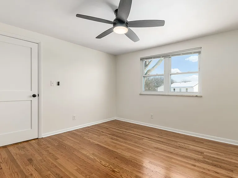 826 Doherty Rd — Photo 36