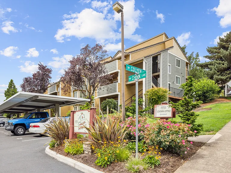Maybeck at the Bend Apartments — Photo 12