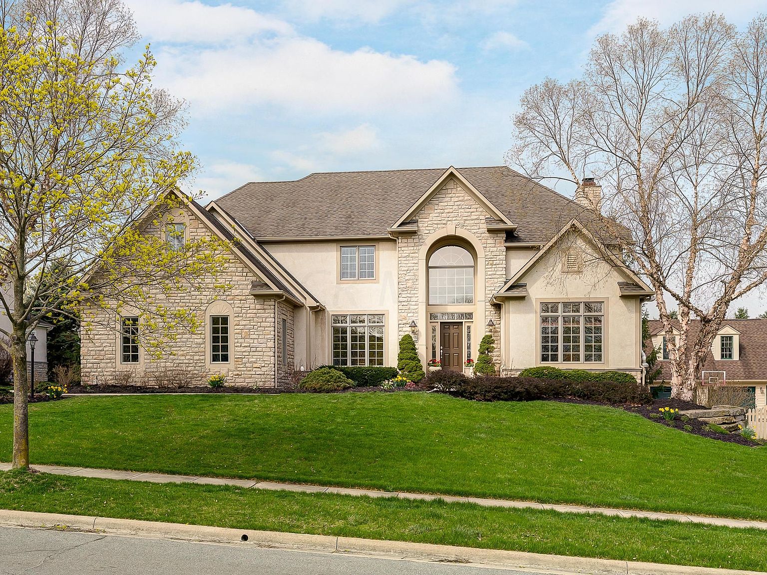 9055 Tartan Fields Dr, Dublin, OH 43017 Zillow