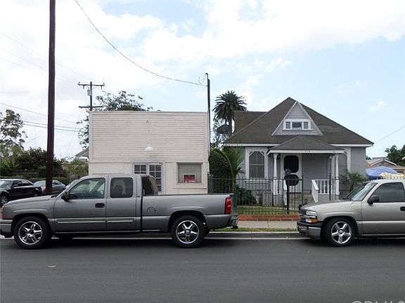 2nd image of 914 E Stafford St
