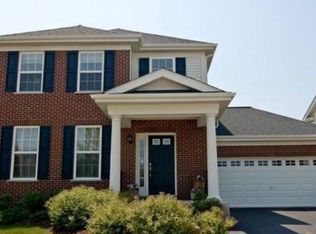 279 Seaton Ct, Lake Zurich, IL 60047