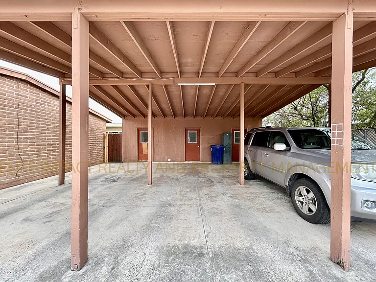 3215 North Cherry Avenue - 3215 — Photo 14