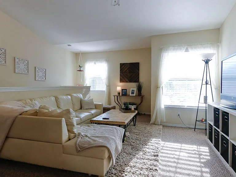 1109 Lighthouse Rd — Photo 3