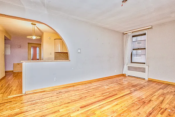 Sold by Maximillion Realty, Inc. | media 53