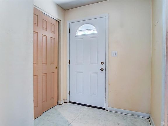 4th image of 4890 Walden Ln