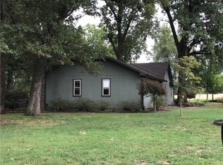 2519 W Perry Rd, Rogers, AR 72758