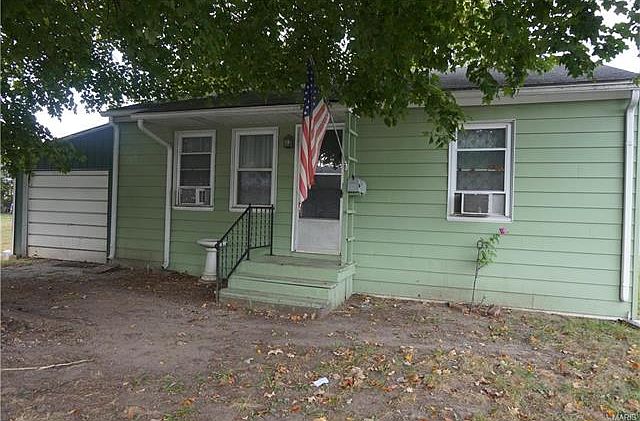 1st image of 445 Wood River Ave