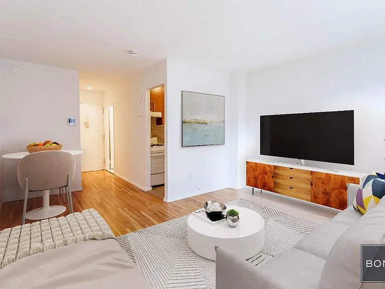 207 E 27th St #6G — Photo 2