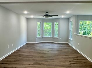 131 Forest Dr, Piscataway, NJ 08854