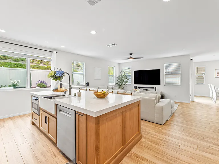 39490 Verbena Way — Photo 3