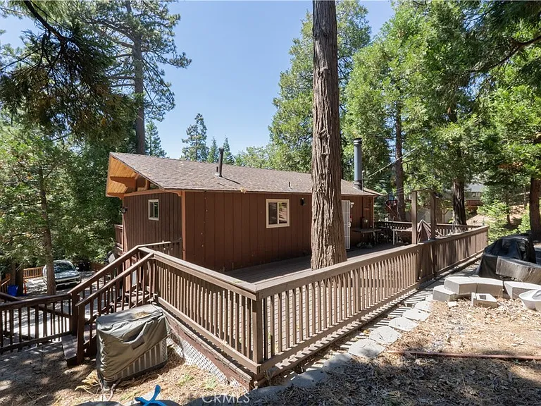 392 Pioneer Rd — Photo 8