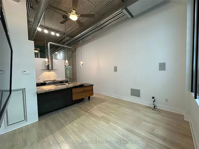 637 Lake Shore Blvd W #331 — Photo 3
