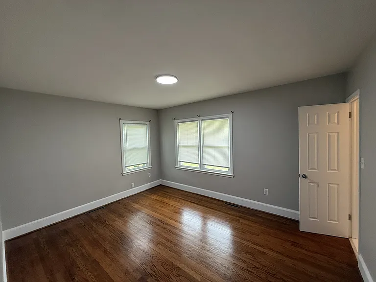 202 Hillcrest Dr — Photo 13