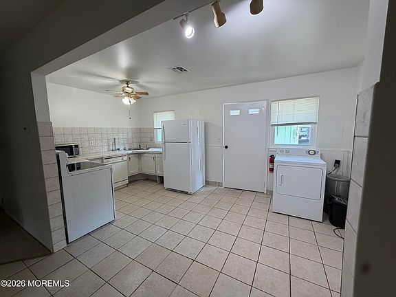5th image of 52C Cambridge Court