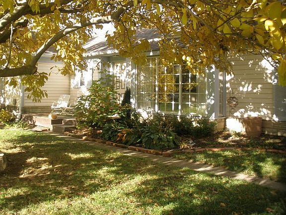 3rd image of 7998 Glenbrook Ct