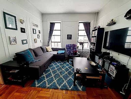 2nd image of 614 40th St APT B4