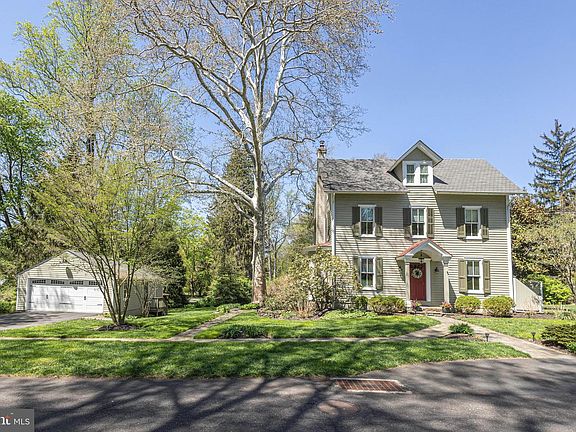 2nd image of 144 Beulah Rd