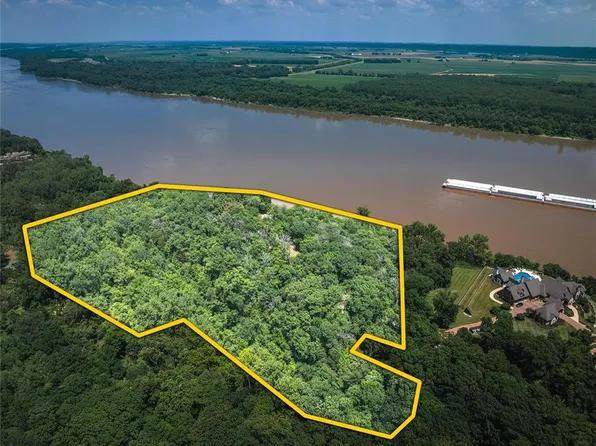 900 Bluff Rd, Pevely, MO 63070