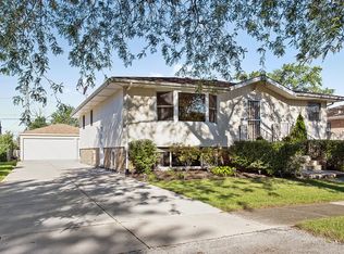 11620 S Leamington Ave, Alsip, IL 60803