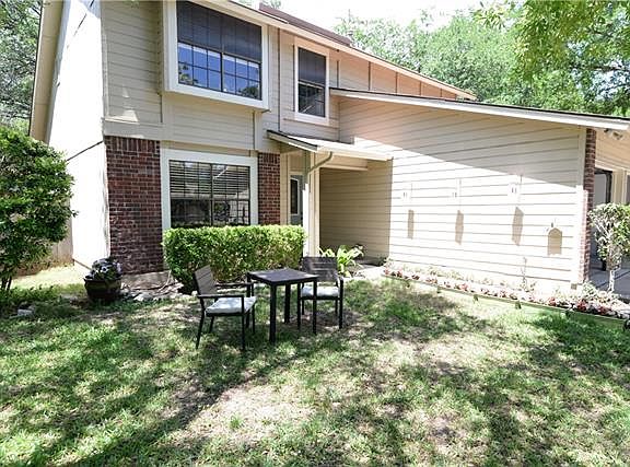 2nd image of 1415 Mulberry Way