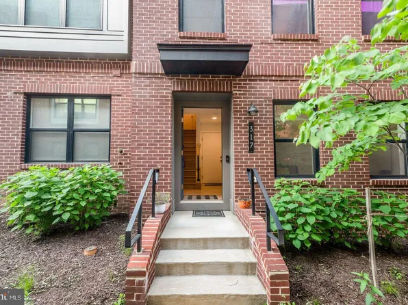 317 Riggs Park Pl NE, Washington, DC 20011