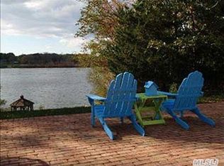 1100 Marratooka Ln, Mattituck, NY 11952