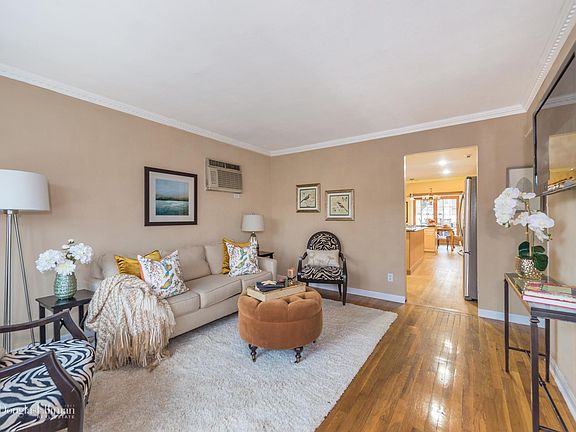 5th image of 926 Grant Pl