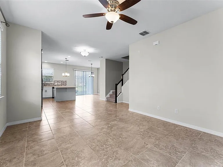 3733 Brighton Park Cir — Photo 4