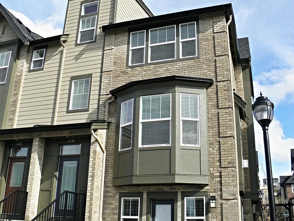 1st image of 1346 Greenwich Walk NE