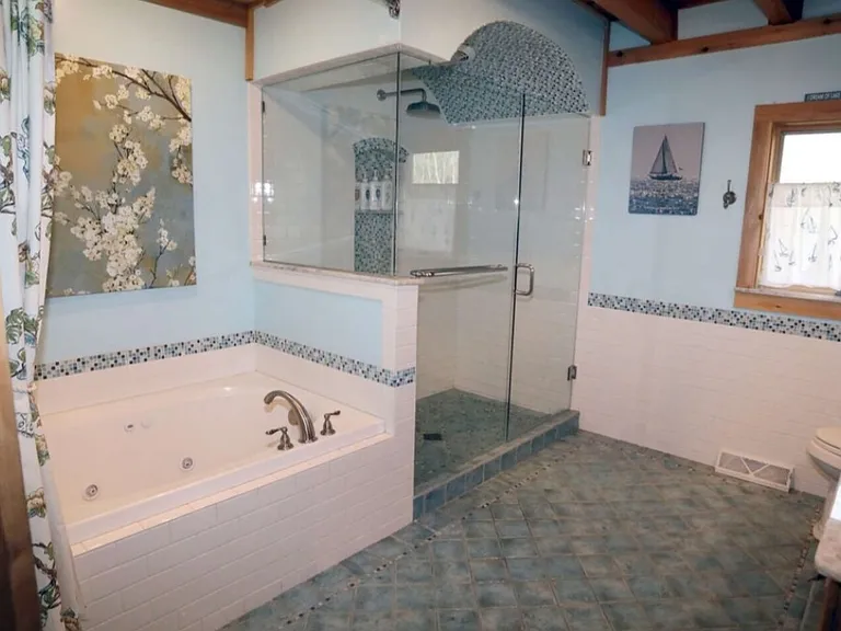 4274 N Lakeshore Dr — Photo 19
