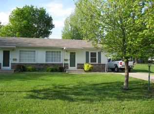 14 W 13th St, Carrollton, MO 64633