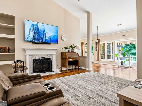 3rd image of 1235 Sunhill Dr