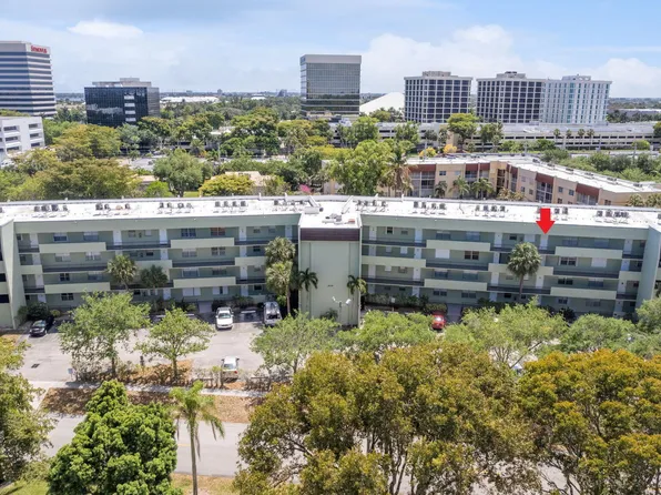 1638 Embassy Dr APT 410, West Palm Beach, FL 33401